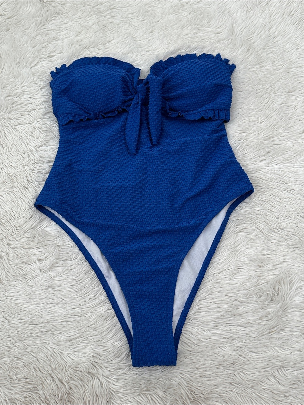 👛 Amazon Strapless Swimsuit